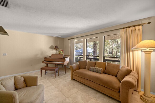 Foto del edificio - Comfort, Style & Space – 3 Bedroom Home in...
