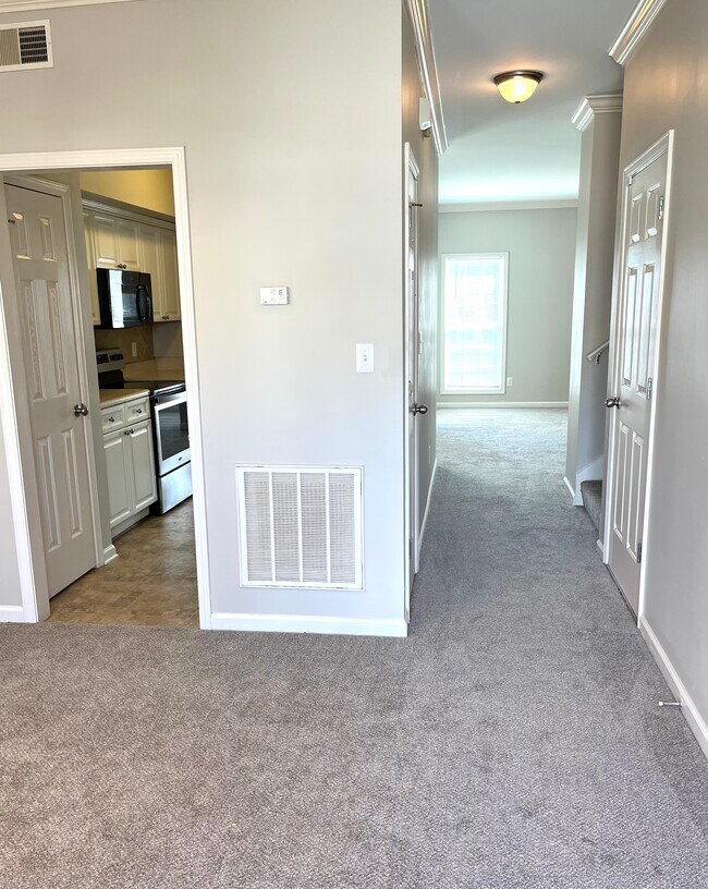 2025 Queens Ct, Moody, AL 35004 Townhome Rentals in Moody AL