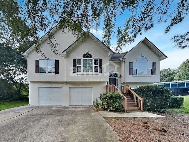Building Photo - 5718 Graceland Dr