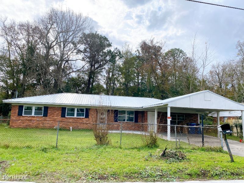 Primary Photo - 4 br, 2 bath House - 2226 Formosa Circle A...