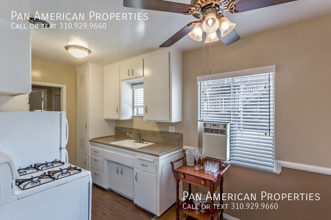 Building Photo - 335 S Los Robles Ave