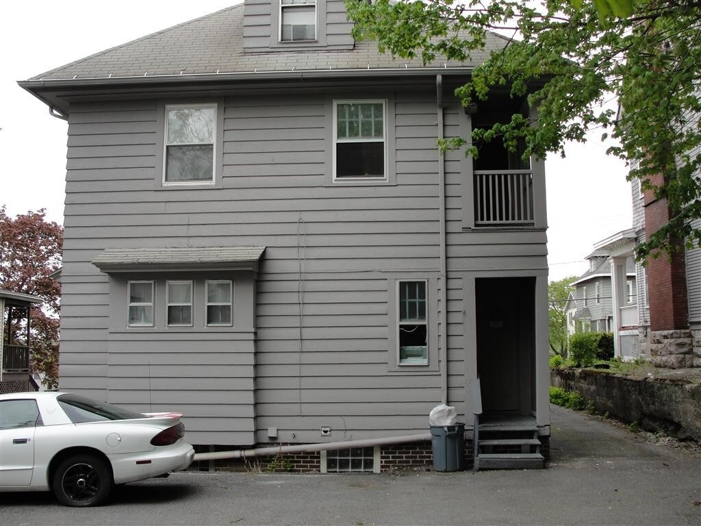 Building Photo - 1105 Madison St