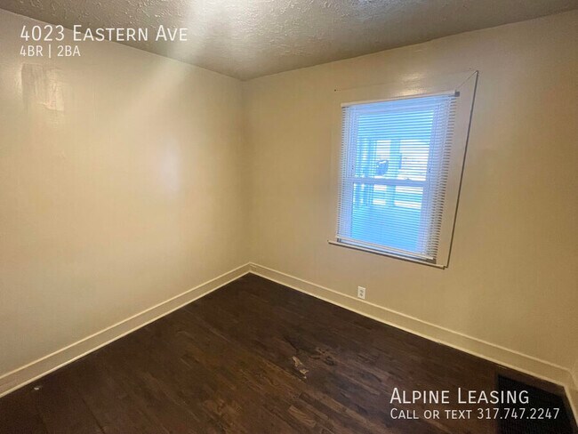 Foto del edificio - 4 Bedroom just up the street from the new ...