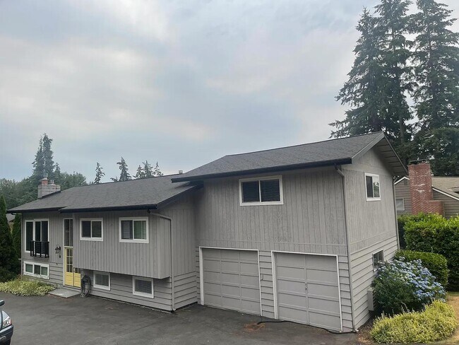 Foto del edificio - 304 128th Ave SE