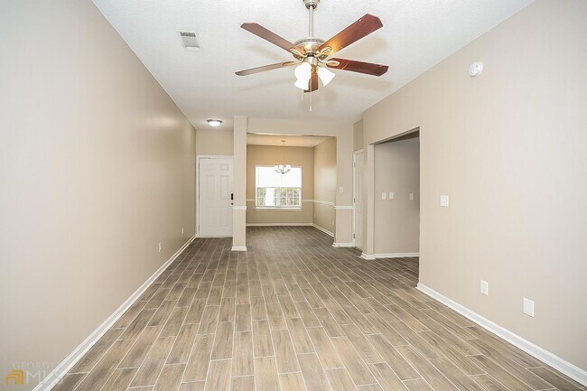 Building Photo - 431 Haverhill Ln