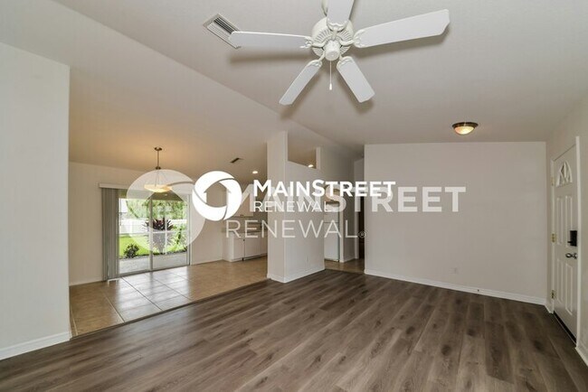 Foto del edificio - 3 Bedroom Pet-Friendly Home in NORTH PORT,...