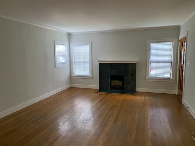 Photo - 1929 W McKinney St Apartment