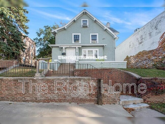 Photo - 3021 Harney St Apartment