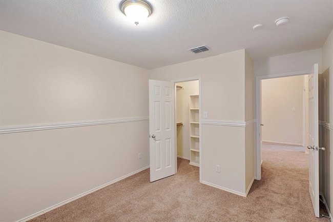 Building Photo - 5409 Chinkapin Ln