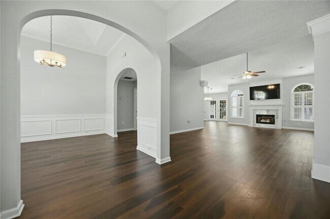 Foto del edificio - 572 Staghorn Ln