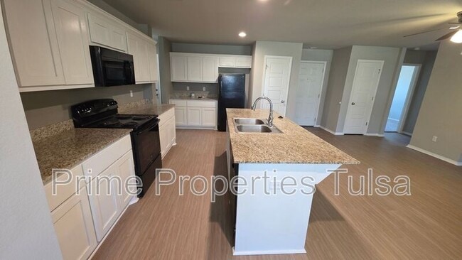 Foto del edificio - 14701 N 46th W Ave
