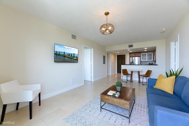 Foto del edificio - 2 br, 2 bath House - 610 Clematis St Apt 406