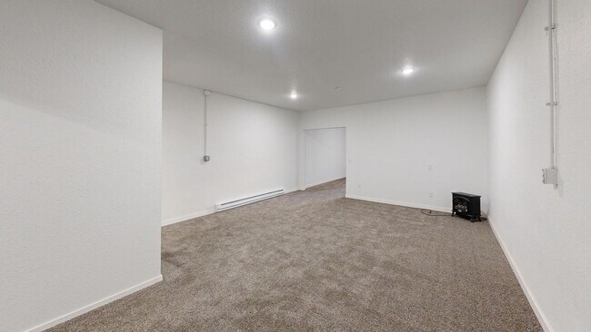 Foto del edificio - 105-107 W Oak Ave
