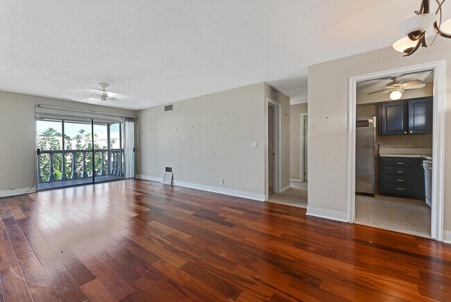 Foto del edificio - 148 Yacht Club Dr