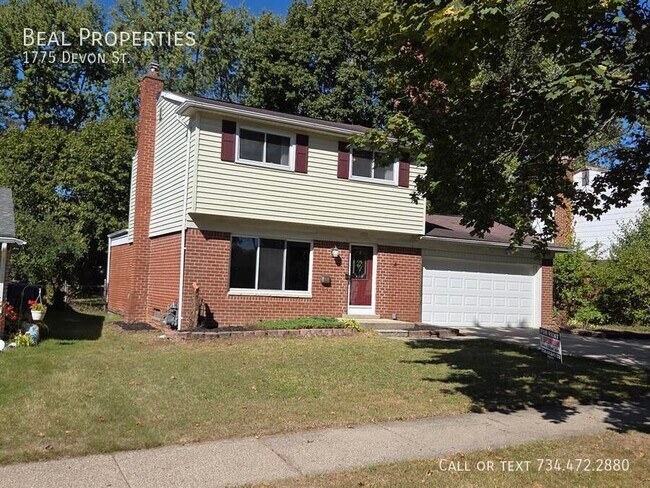 Building Photo - 1775 Devon St