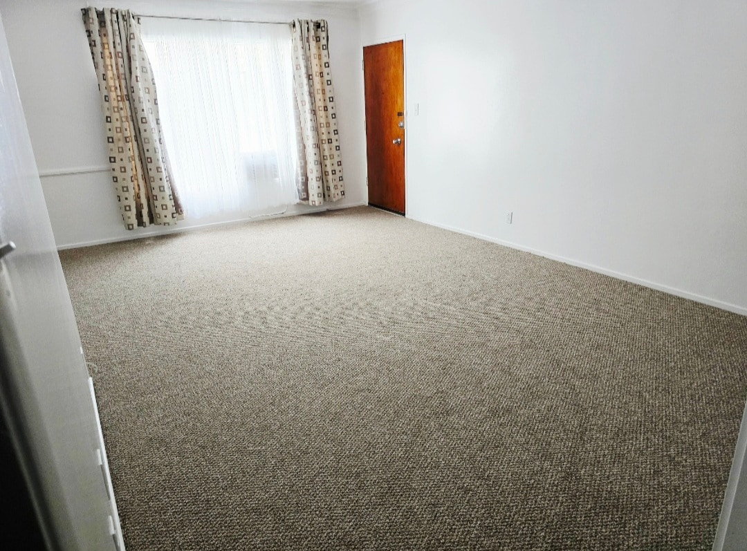 Living room - 1610 Preuss Rd