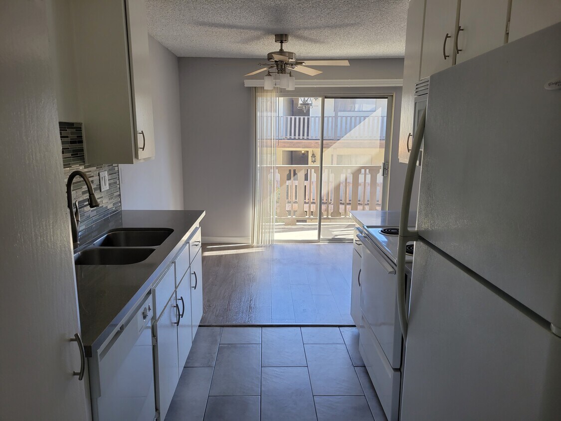 Walk through kitchen - 28151 Highridge Rd