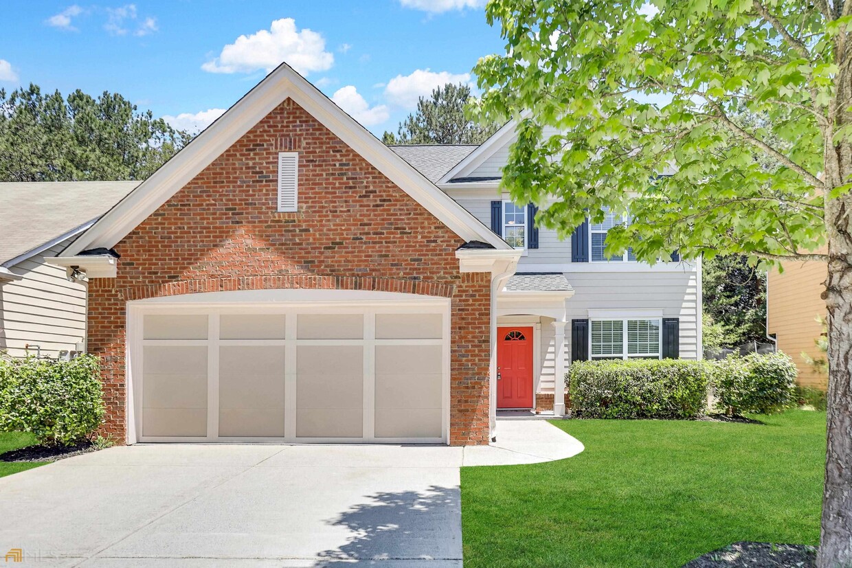 Primary Photo - 425 Laurelton Cir