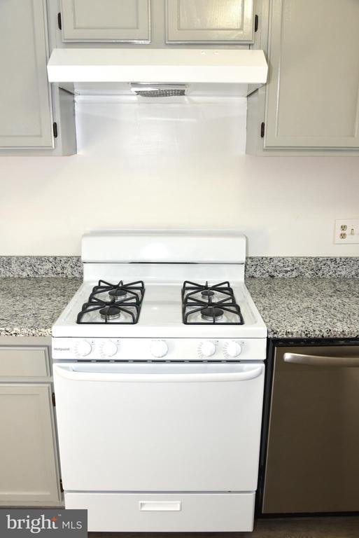 Foto del edificio - 11326 Cherry Hill Rd