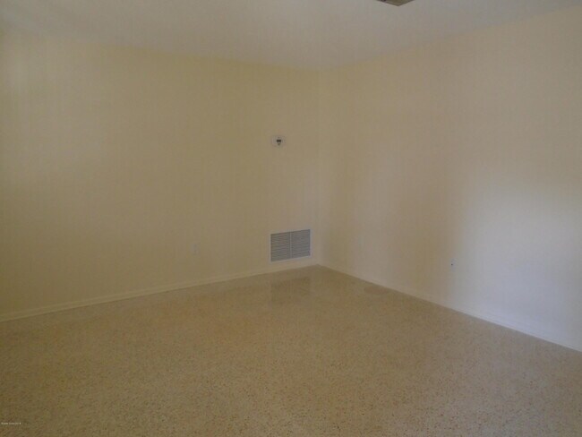 Building Photo - 212 Forrell Ave