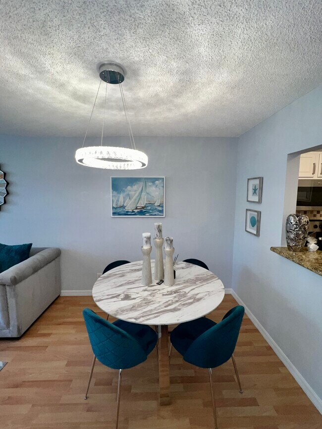 Foto del edificio - 1421 S Ocean Blvd