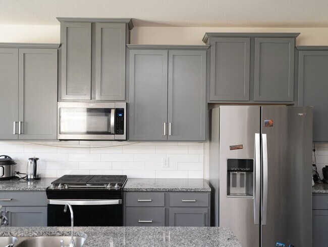 Foto del edificio - 4 Bedroom 2.5 Bath Single Family Home in U...