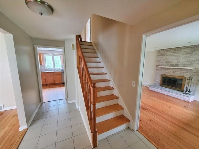 Building Photo - 44 Roby Dr