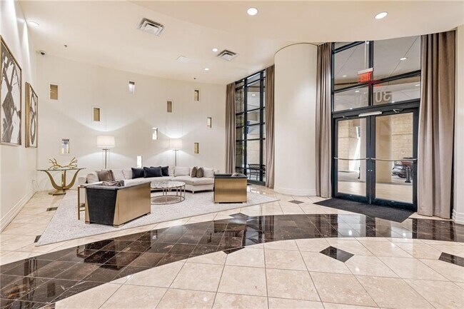 Foto del edificio - 3040 Peachtree Rd NW