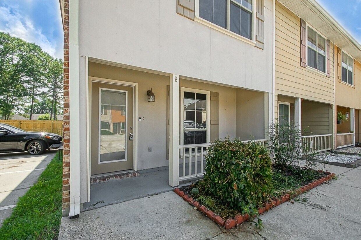 Primary Photo - 13080 Burgess Ave