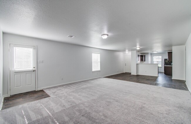 Building Photo - 5008 Sycamore Ln