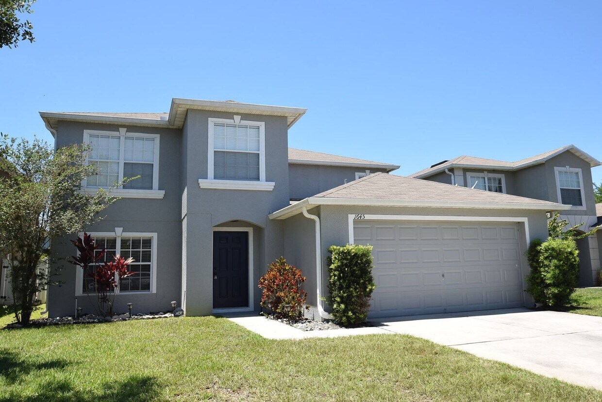 Foto principal - Comfortable 4/2.5 Home at Waterford Trails...