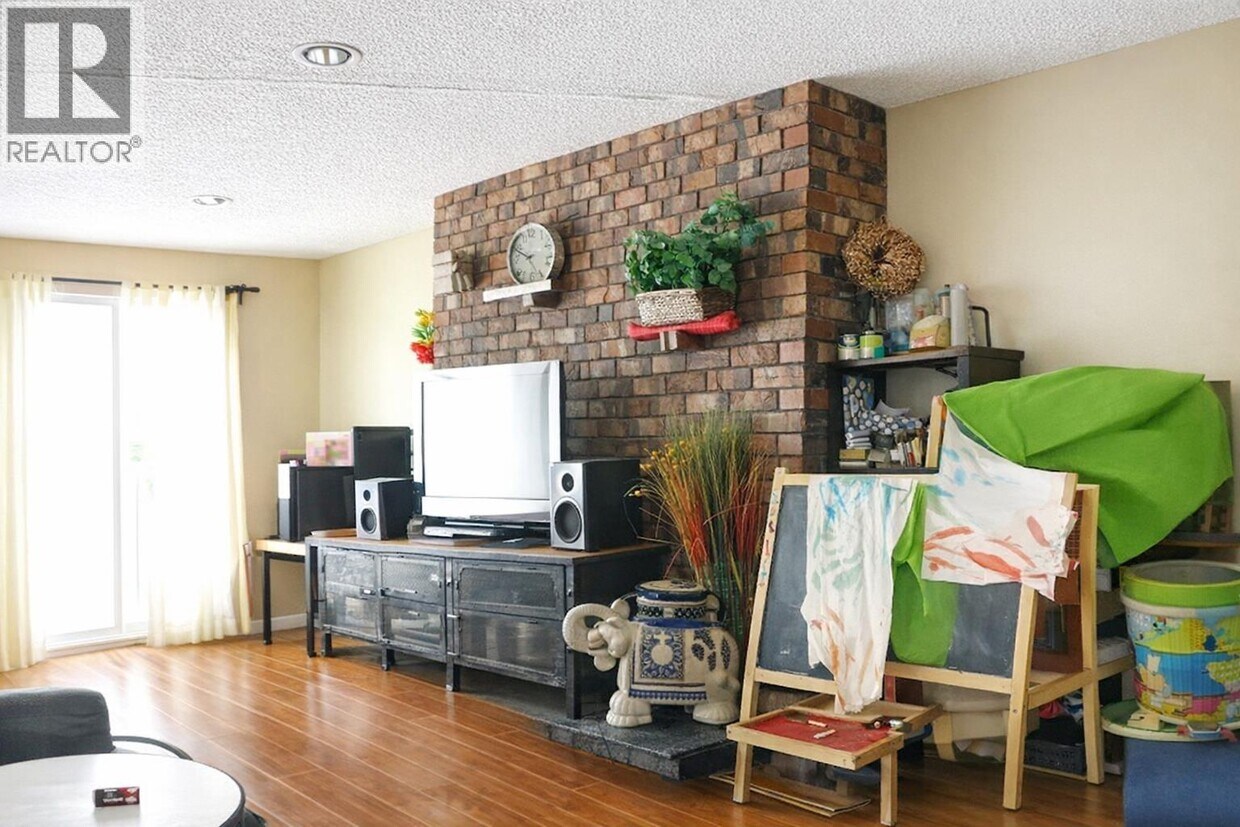 Building Photo - 7489 19th Ave