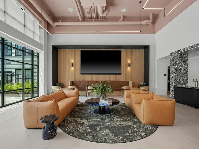 Building Photo - 202 Mill Rd