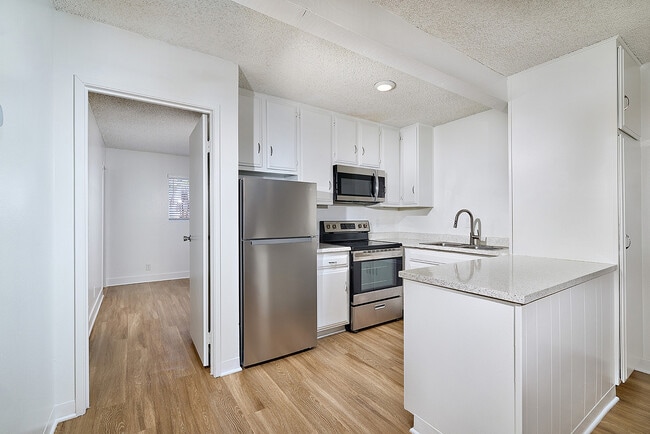 Building Photo - Panorama Apartments