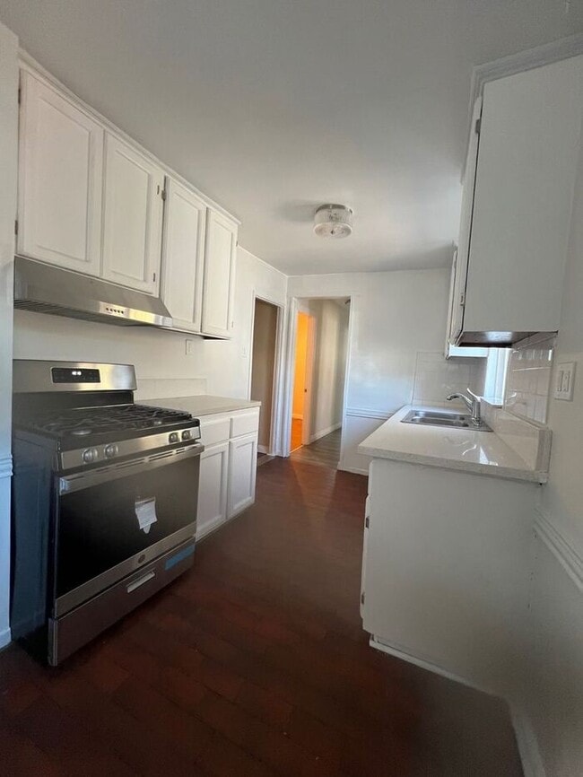 Foto del edificio - Available Now Welcome to your new casa —classic LA charm meets modern comfort