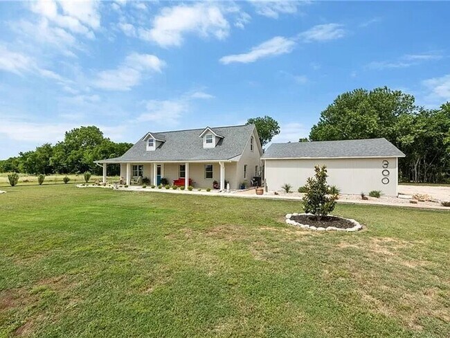 Foto del edificio - 300 Carmel Creekside Dr.