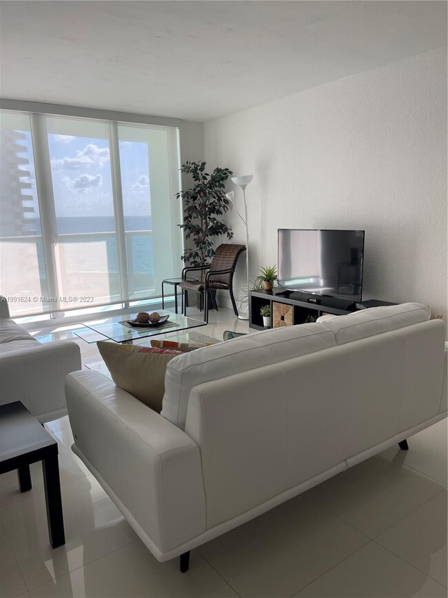 Foto del edificio - 3801 S Ocean Dr