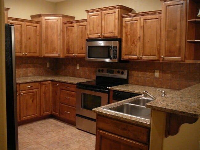 Building Photo - 3 BR/2 BA Ground- Floor Condo Just Minutes...