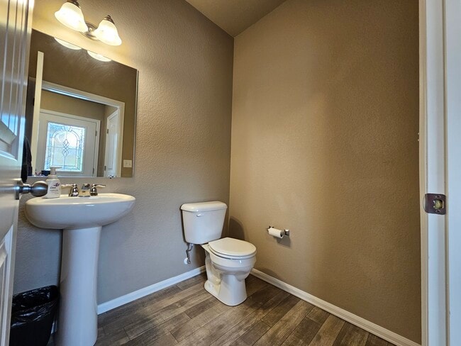 Building Photo - 7673 Jack Pine Grv