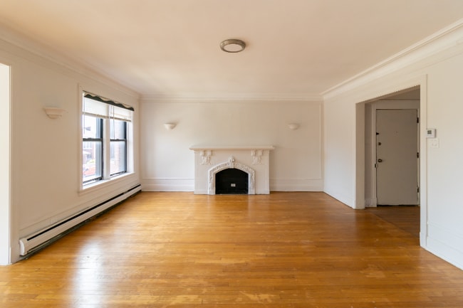 Building Photo - 6830 S Jeffery Blvd