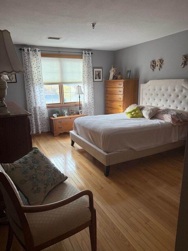 Building Photo - 45 Christopher Dr