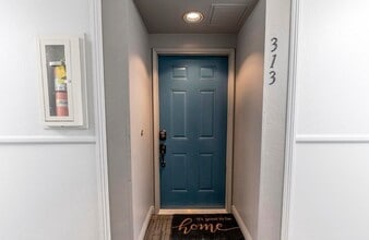 Building Photo - 1760 E Palomar St