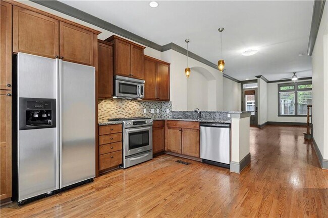 Foto del edificio - 4657 Magnolia Commons