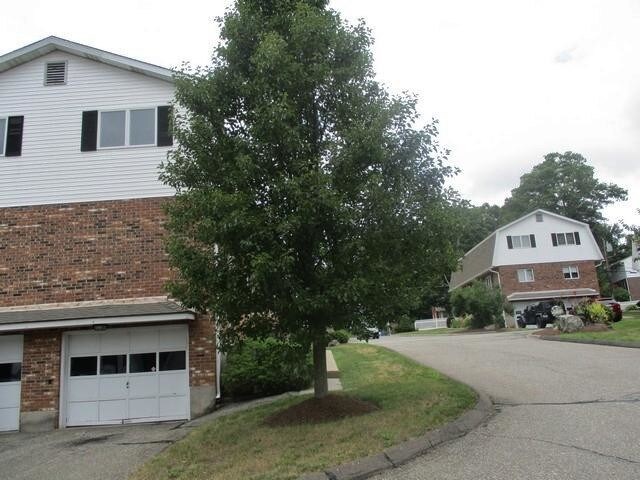 Building Photo - 2 bedroom in Waterbury Connecticut 06708