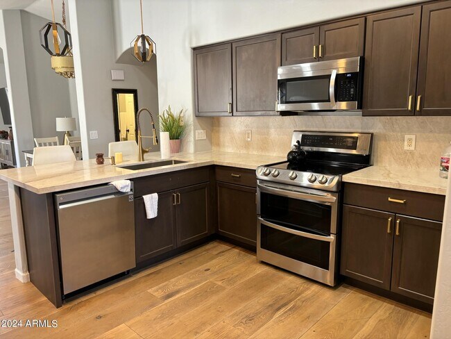 Foto del edificio - 10381 W Yukon Dr