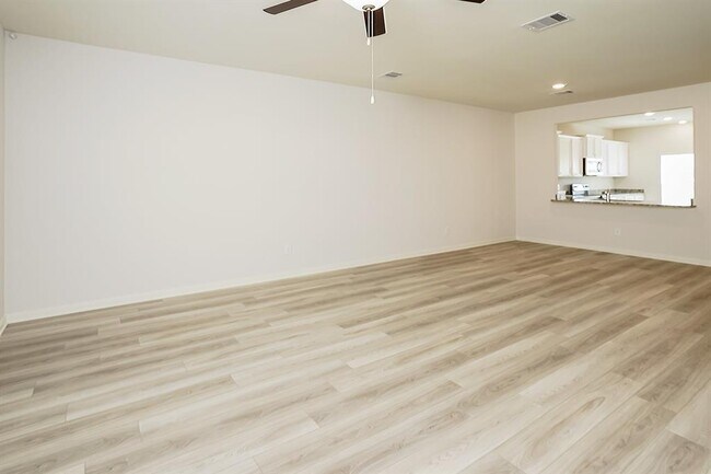 Foto del edificio - 10430 Sweetwater Creek Dr