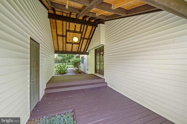 Foto del edificio - 225 Penny Ln