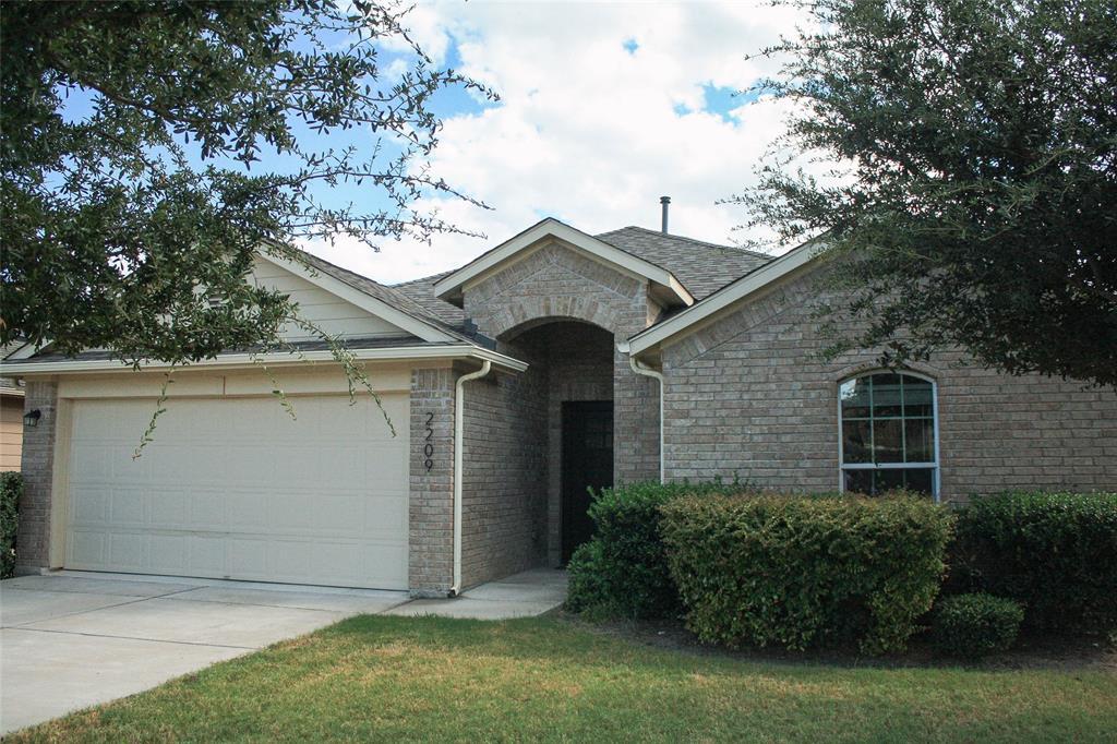 Foto principal - 2209 Bettylou Ln