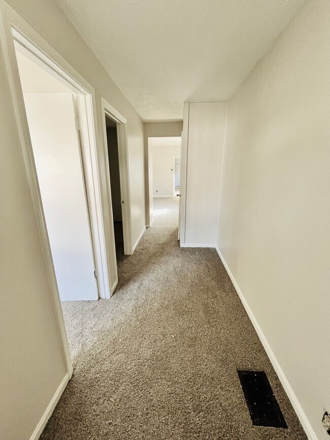 Building Photo - 2713 Rodman