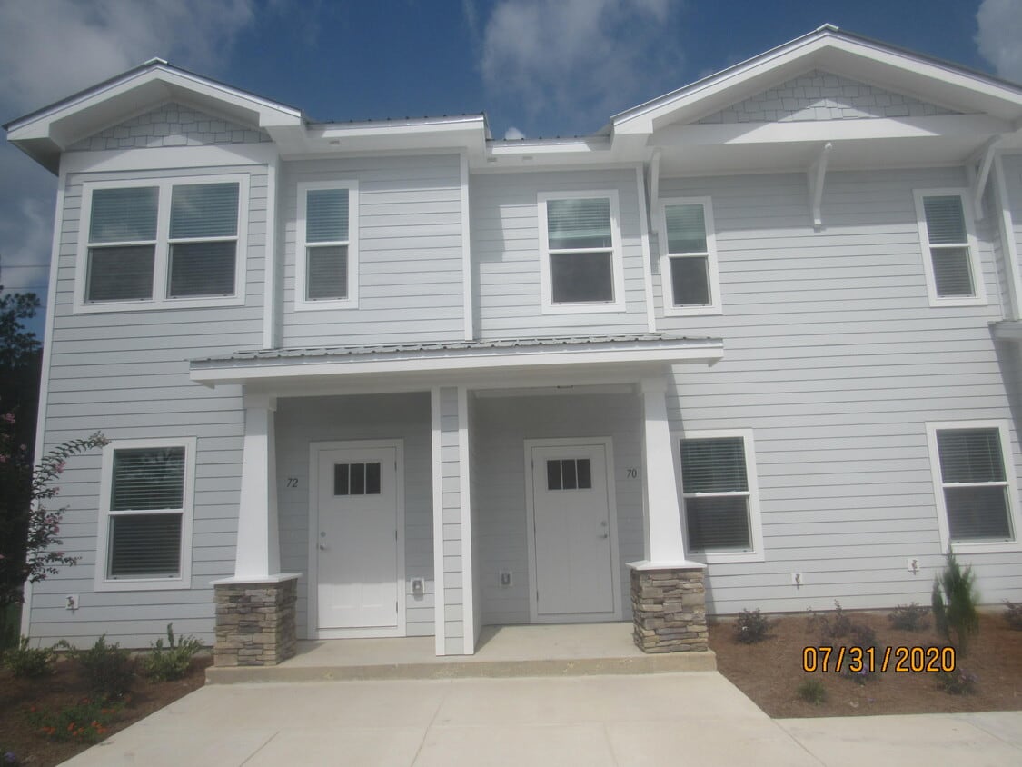 70 S Sand Palm Rd, Freeport, FL 32439 Townhome Rentals in Freeport FL